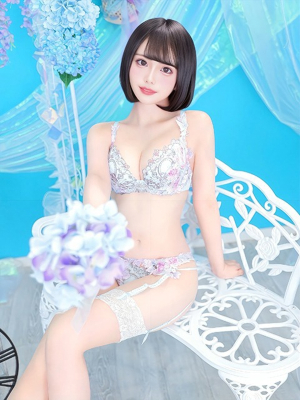 月白ななせ