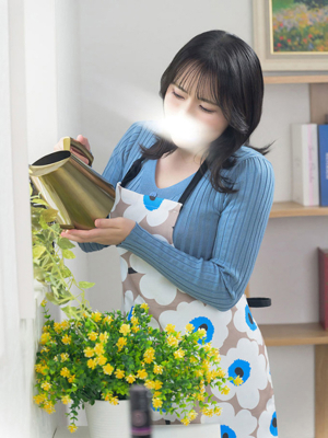 菜月理亜