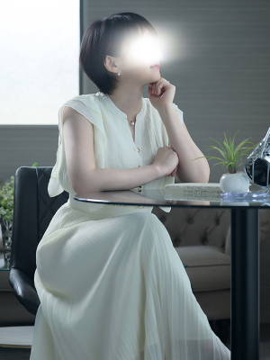 雪平奈々