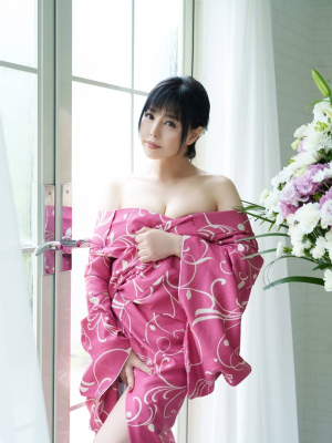 白雪由夏