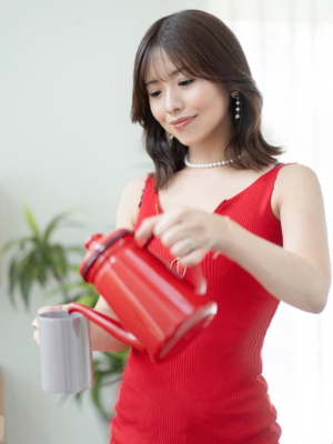 新妻涼子