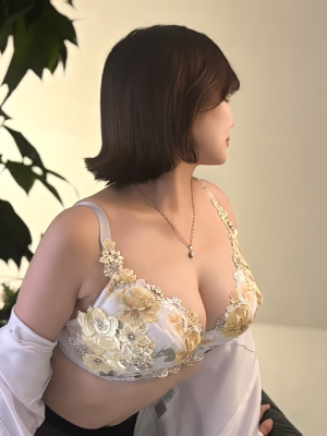 彩木 みお