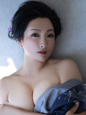 高杉しのぶ