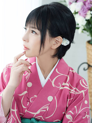 白雪由夏