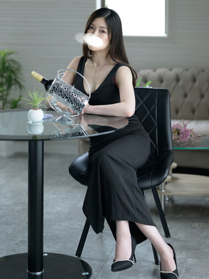 美南亜依