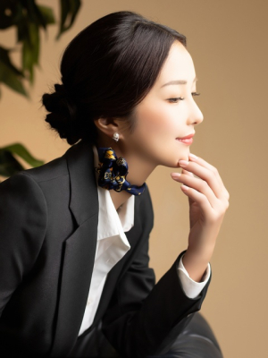 川島 杏奈