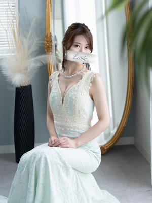 白鹿さと美