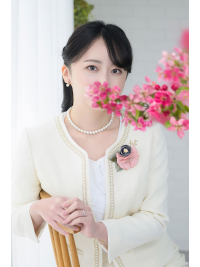 いろいろなタイプの人妻と恋人感覚で